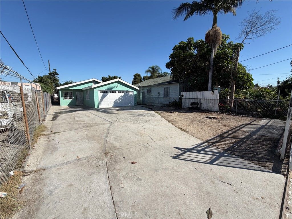 2115 E 130th, Compton, CA 90222 — exterior