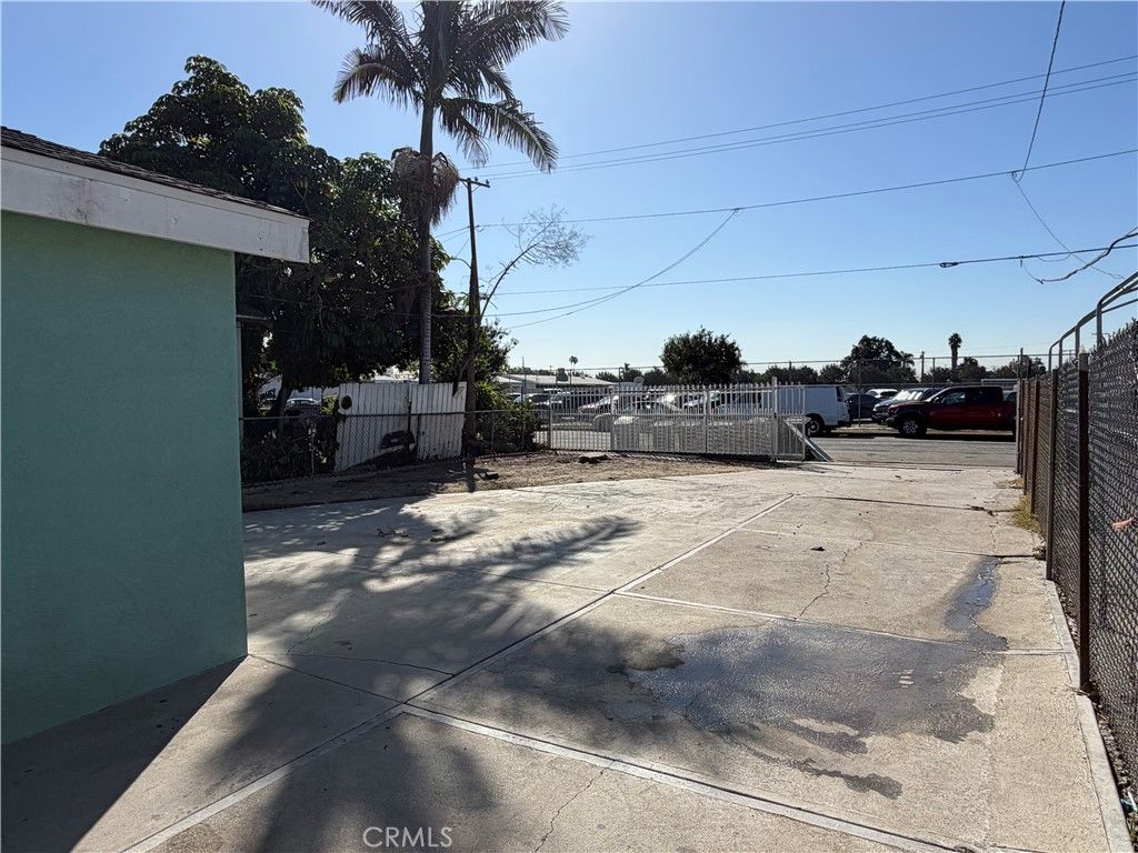 2115 E 130th, Compton, CA 90222 — photo 2