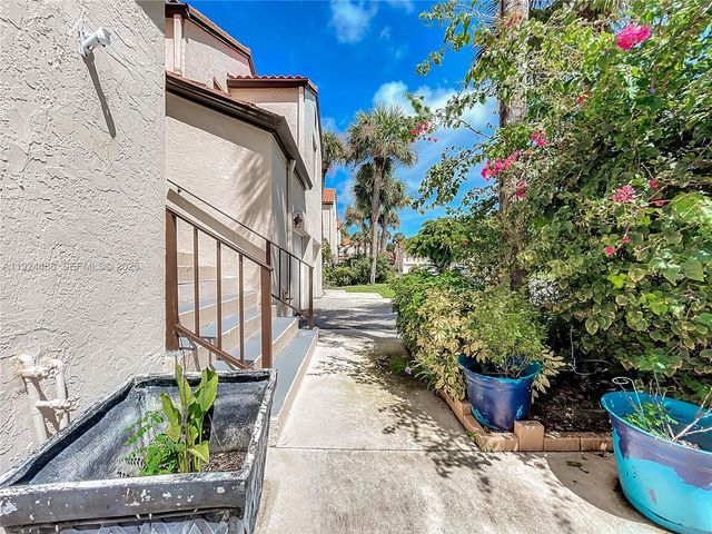 20 Via De Casas Sur 202, Boynton Beach, FL 33426