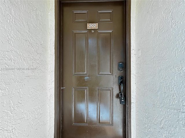 20 Via De Casas Sur 202, Boynton Beach, FL 33426