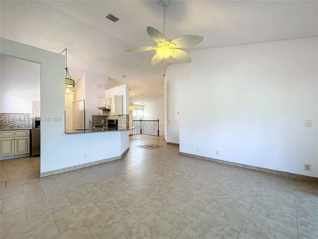 20 Via De Casas Sur 202, Boynton Beach, FL 33426