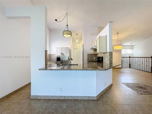 20 Via De Casas Sur 202, Boynton Beach, FL 33426