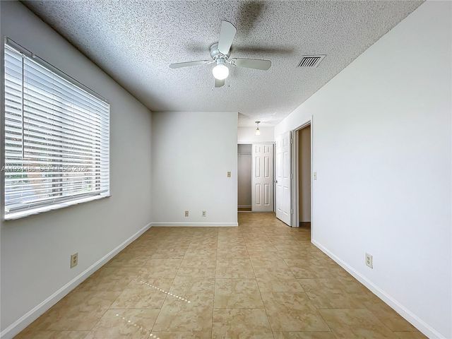 20 Via De Casas Sur 202, Boynton Beach, FL 33426