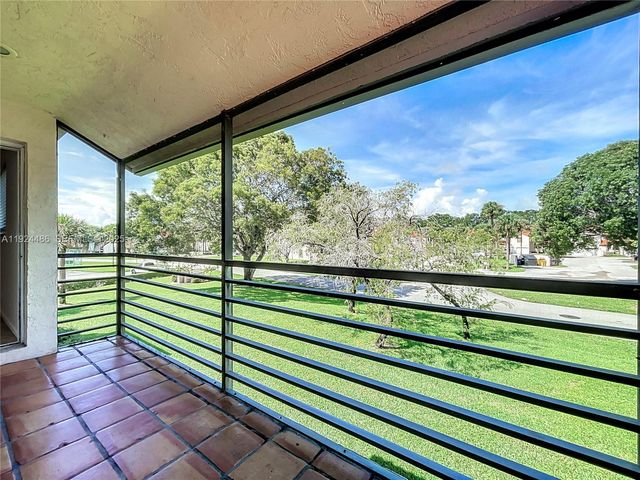 20 Via De Casas Sur 202, Boynton Beach, FL 33426