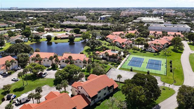 20 Via De Casas Sur 202, Boynton Beach, FL 33426