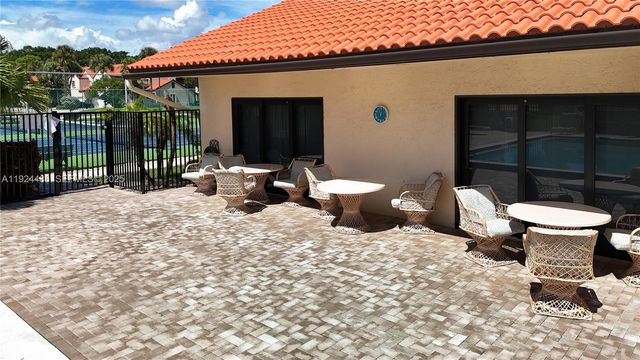 20 Via De Casas Sur 202, Boynton Beach, FL 33426