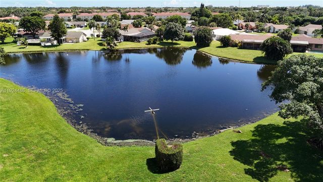 20 Via De Casas Sur 202, Boynton Beach, FL 33426