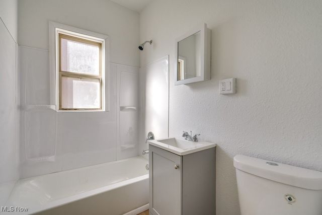 2828 S Moreland Boulevard, Cleveland, OH 44120