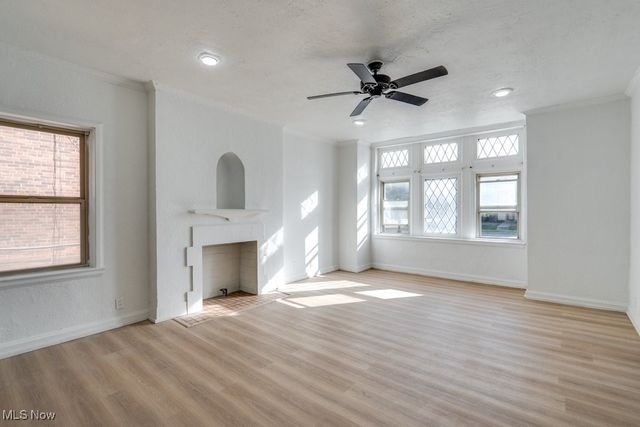 2828 S Moreland Boulevard, Cleveland, OH 44120