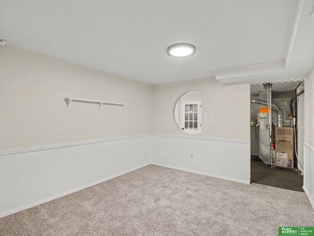 2042 N 69th Street, Omaha, NE 68104