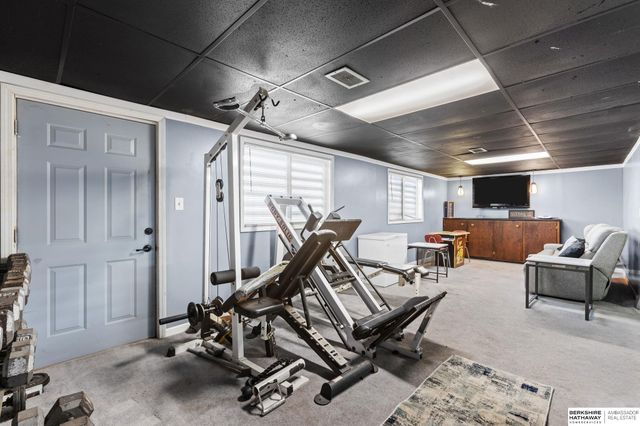 3702 Summit Street, Omaha, NE 68112