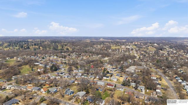 3702 Summit Street, Omaha, NE 68112