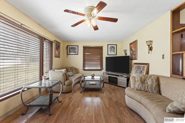 3702 Summit Street, Omaha, NE 68112