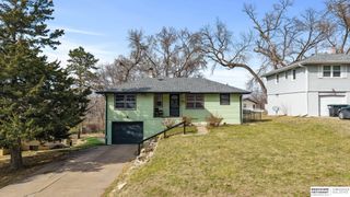 3702 Summit Street, Omaha, NE 68112