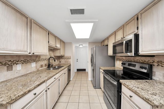 7821 Theissetta Drive 141, Spring, TX 77379