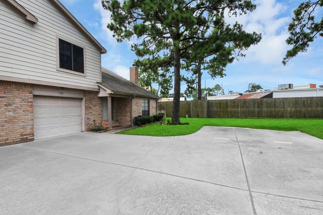 7821 Theissetta Drive 141, Spring, TX 77379