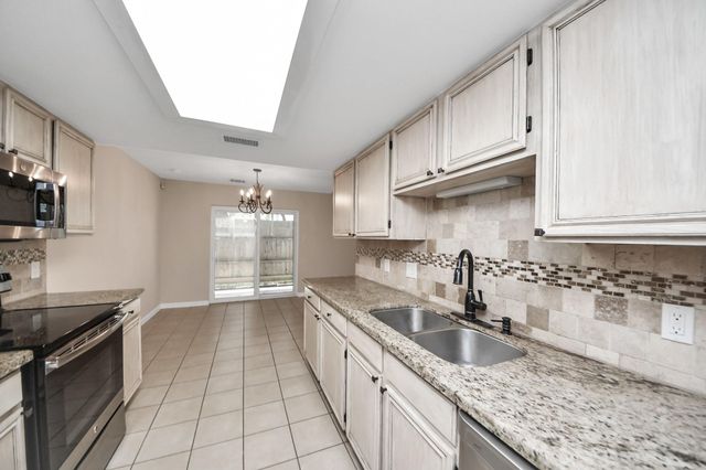 7821 Theissetta Drive 141, Spring, TX 77379