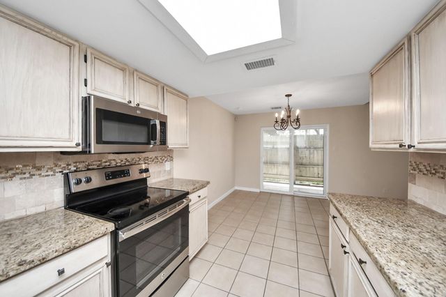 7821 Theissetta Drive 141, Spring, TX 77379