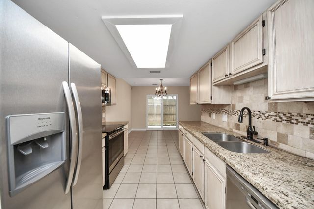 7821 Theissetta Drive 141, Spring, TX 77379