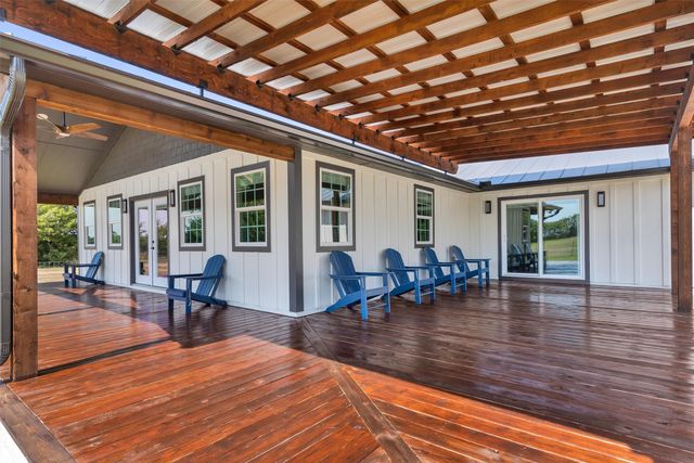 1344 Crews Road, Bells, TX 75414