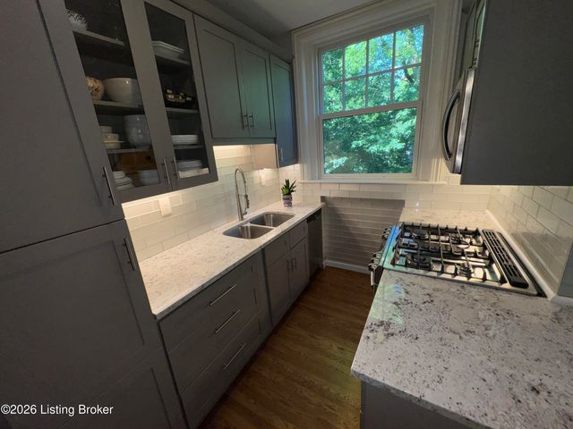 3017 Brownsboro Rd APT 4, Louisville, KY 40206