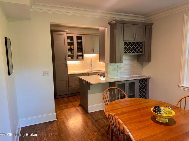 3017 Brownsboro Rd APT 4, Louisville, KY 40206