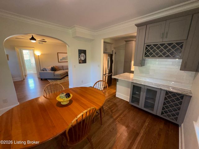 3017 Brownsboro Rd APT 4, Louisville, KY 40206
