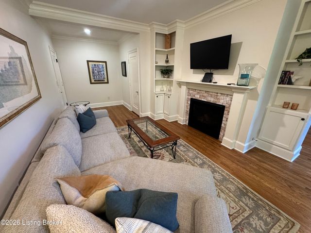 3017 Brownsboro Rd APT 4, Louisville, KY 40206