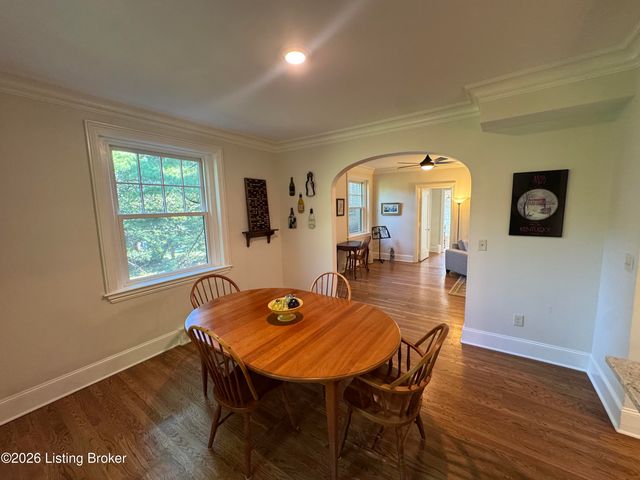 3017 Brownsboro Rd APT 4, Louisville, KY 40206