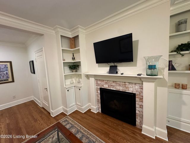 3017 Brownsboro Rd APT 4, Louisville, KY 40206