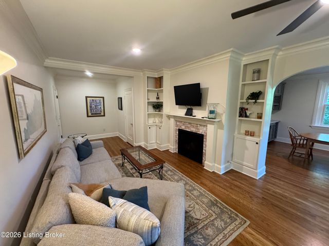 3017 Brownsboro Rd APT 4, Louisville, KY 40206