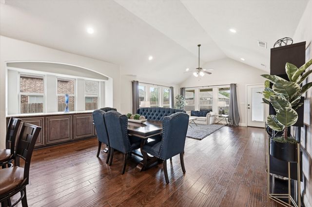 1113 Planters Way, Waxahachie, TX 75165