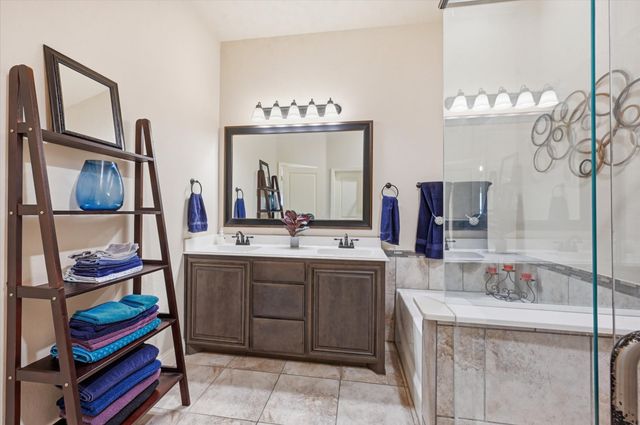 1113 Planters Way, Waxahachie, TX 75165