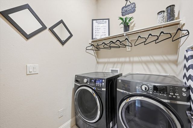 1113 Planters Way, Waxahachie, TX 75165