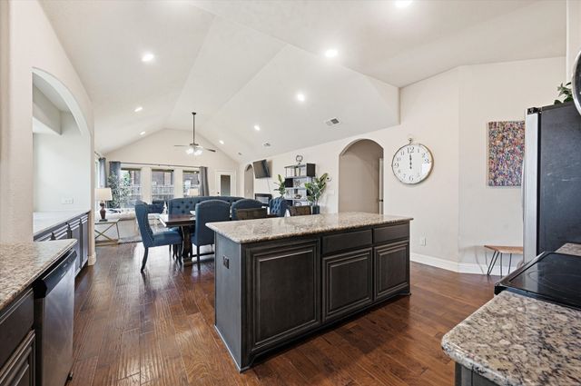 1113 Planters Way, Waxahachie, TX 75165