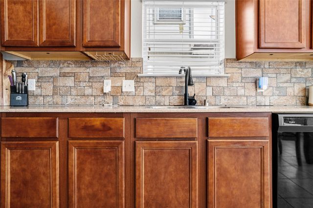 7106 Liberty Creek Trail, Houston, TX 77049