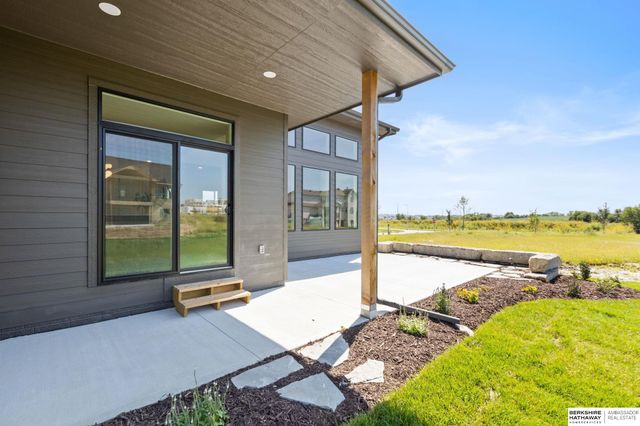 3644 S 218th Street, Elkhorn, NE 68022