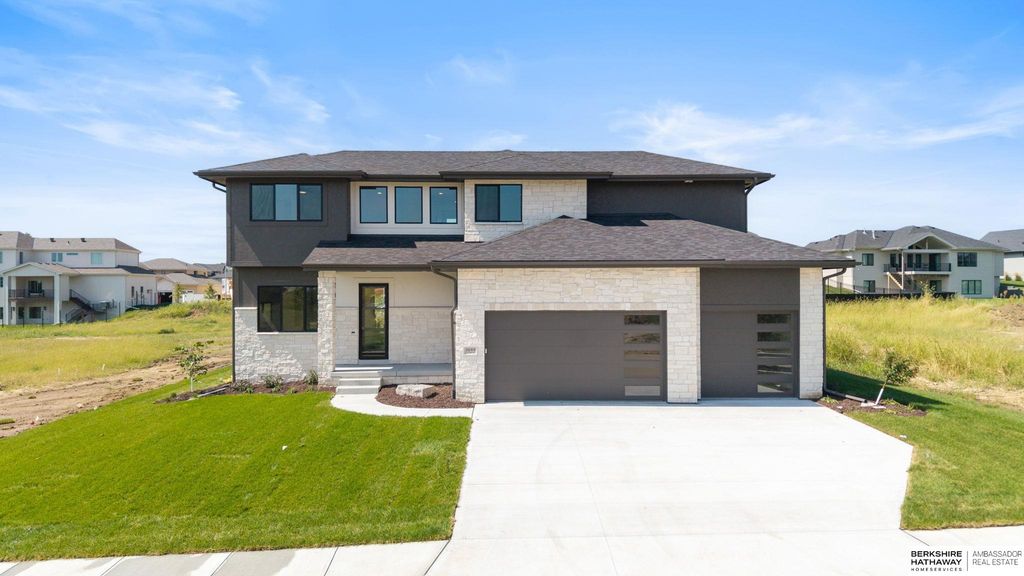 3644 S 218th Street, Elkhorn, NE 68022