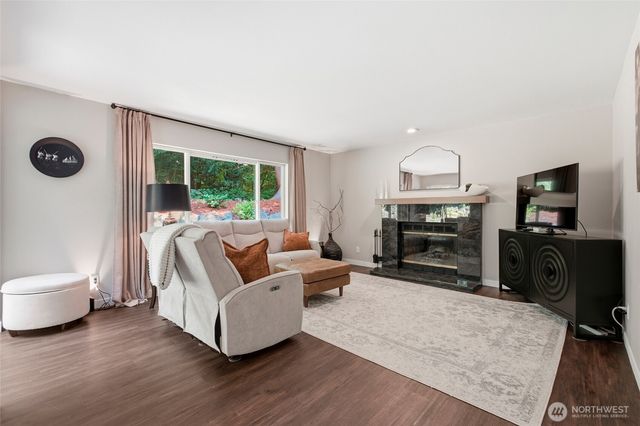 1636 NW Nassau Court, Poulsbo, WA 98370