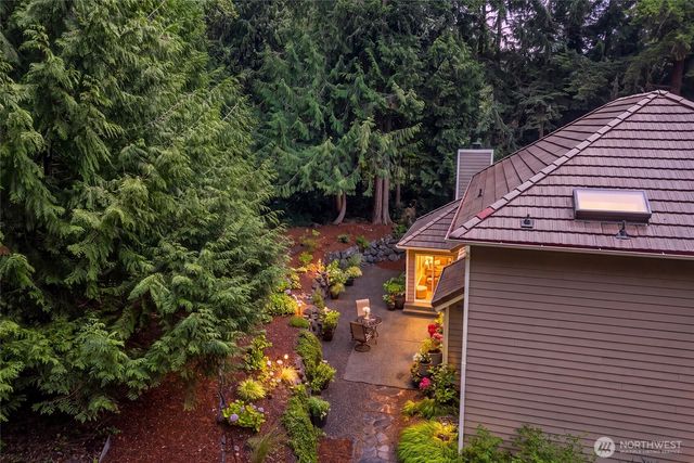 1636 NW Nassau Court, Poulsbo, WA 98370