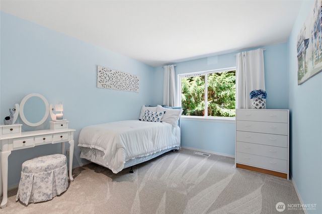 1636 NW Nassau Court, Poulsbo, WA 98370