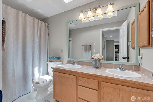 1636 NW Nassau Court, Poulsbo, WA 98370