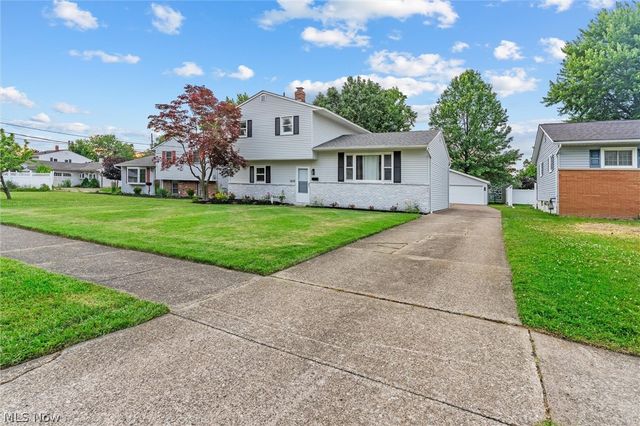 7479 Goldenrod Drive, Mentor On The Lake, OH 44060