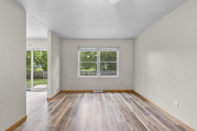 1324 W BENT AVENUE, Oshkosh, WI 54901