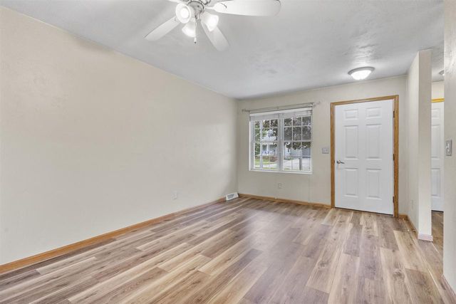 1324 W BENT AVENUE, Oshkosh, WI 54901