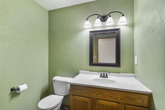 1324 W BENT AVENUE, Oshkosh, WI 54901
