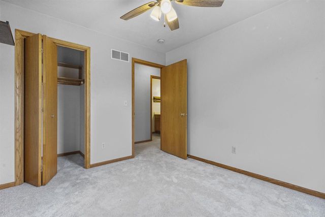 1324 W BENT AVENUE, Oshkosh, WI 54901