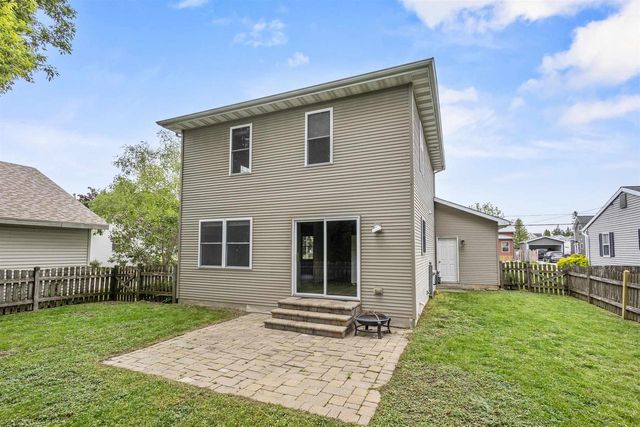 1324 W BENT AVENUE, Oshkosh, WI 54901