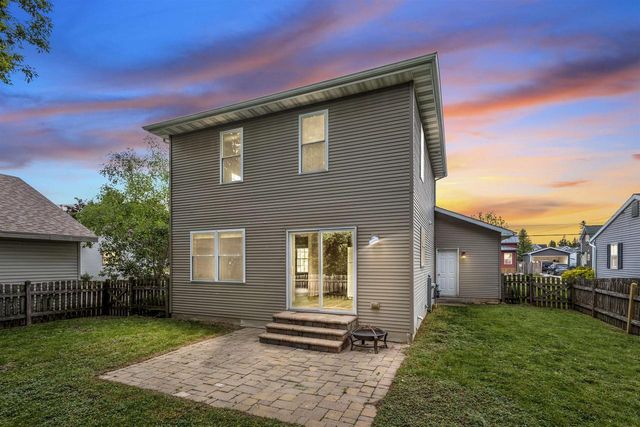 1324 W BENT AVENUE, Oshkosh, WI 54901