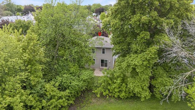 1324 W BENT AVENUE, Oshkosh, WI 54901